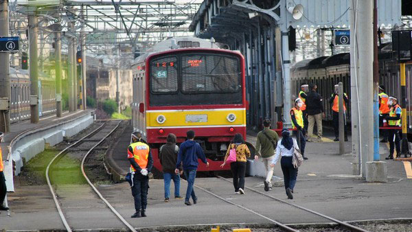  Jam Operasional KRL saat PSBB Transisi Berubah Mulai Hari Ini