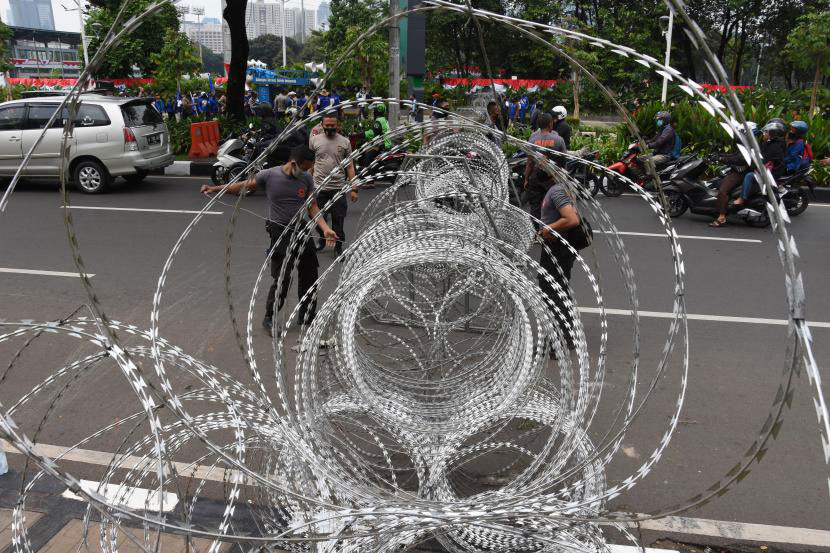  Antisipasi Demo, Polisi Alihkan Lalu Lintas Istana Merdeka
