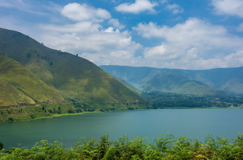  Danau Toba: Bukti Nyata Keindahan Alam Indonesia 