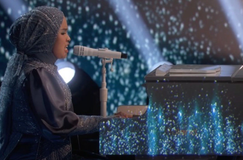  Simon Cowell Peluk Putri Ariani di Final America’s Got Talent 2023