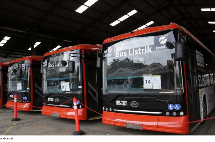  Tekan Polusi Udara, Pemprov DKI Akan Perbanyak Bus Listrik TransJakarta