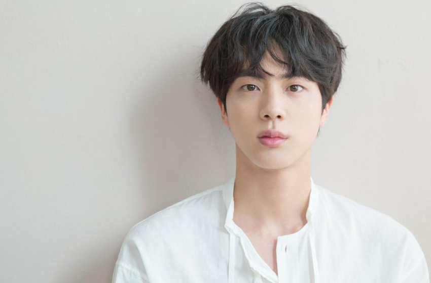  Kenalan dengan Jin, Member BTS yang Berulang Tahun 4 Desember Ini!