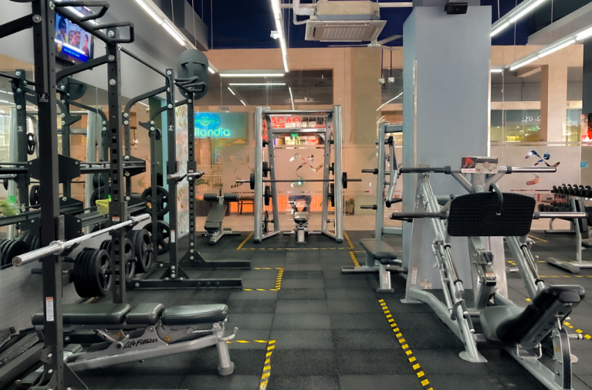  3 Alasan Kenapa Olahraga di Gym Lebih Baik Daripada Olahraga Sendirian