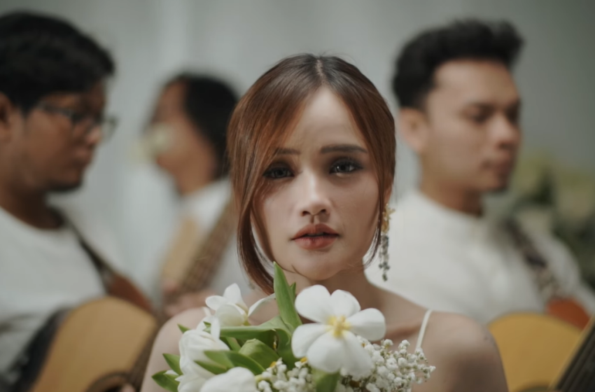  Fanny Soegi Rilis Single Baru Berjudul ‘Dharma’!