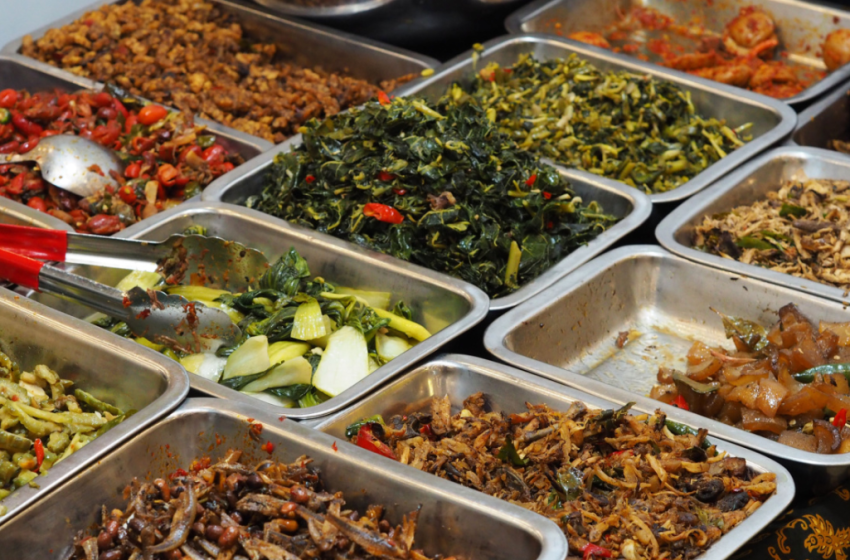  Makan Siang Tidak Perlu Mahal: Berikut 5 Rekomendasi Warteg di Jakarta yang Wajib Dicoba!